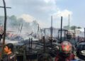 Empat bangunan barak di kawasan Jalan Mendawai I, Kota Palangka Raya, Selasa (11/8/2026) siang. (ist)