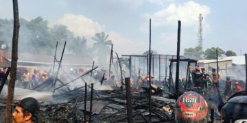 Empat bangunan barak di kawasan Jalan Mendawai I, Kota Palangka Raya, Selasa (11/8/2026) siang. (ist)