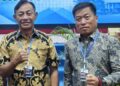 Ketua DPRD Murung Raya, Rumiadi (kiri), mengikuti Rapat Koordinasi (Rakor) Gubernur bersama Bupati dan Wali Kota se-Kalimantan Tengah dengan Komisi Pemberantasan Korupsi (KPK) RI di Palangka Raya.