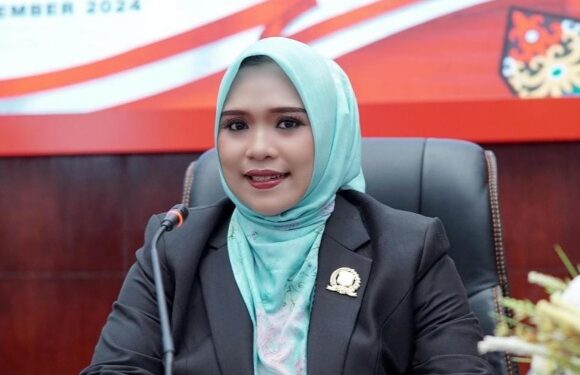Wakil Ketua I DPRD Murung Raya, Dina Maulidah.