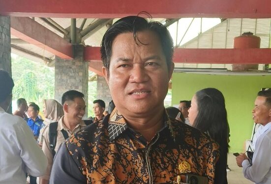 Ketua Komisi II DPRD Murung Raya, Bebie.