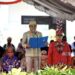 Ketua DPRD Murung Raya, Rumiadi, membacakan UUD 1945 di momen HUT ke-24 Murung Raya, Sabtu (1/8/2026).