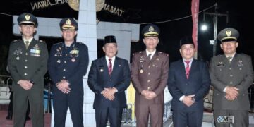 Ketua DPRD Murung Raya, Rumiadi bersama jajaran Forkopimda melakukan ziarah ke TMP Puruk Cahu, Minggu (16/8/2026).