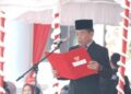 Ketua DPRD Murung Raya, Rumiadi, membacakan Naskah Proklamasi Kemerdekaan Republik Indonesia di momen Upacara HUT ke-81 RI, Senin (17/8/2026).
