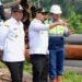 Bupati Barito Utara, H. Shalahuddin, didampingi Wabup Felix Sonadie Y. Tingan, meninjau progres Pembangunan Jembatan Lemo, Rabu (19/8/2026).