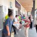 Petugas Rutan Kelas IIB Tamiang Layang yang membagikan masker kepada warga binaan sebagai bentuk kepedulian terhadap kesehatan, Jumat (21/8/2026). (ist)