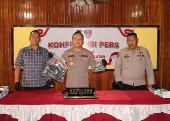 Kapolres Barito Selatan AKBP Jecson R. Hutapea, S.I.K., M.H., saat press release di Aula Restorative Justice Polres Barito Selatan, Jumat (28/8/2026) sore.