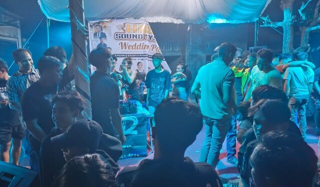Musik DJ dalam acara syukuran di Jalan Pasendeng, Kelurahan Sabaru, Kecamatan Sabangau, Kota Palangka Raya, yang dibubarkan.