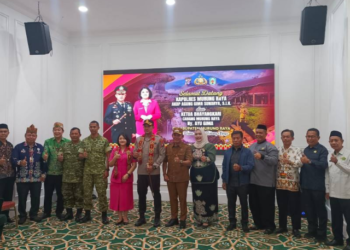 Ketua Komisi I DPRD Murung Raya, Rejikinoor (dua dari kiri) menghadiri penyambutan Kapolres Baru, Selasa (21/7/2026).