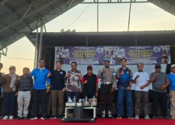 Ketua DPRD Kabupaten Murung Raya, Rumiadi, menghadiri penutupan Pekan Olahraga Kecamatan (Porcam) Laung Tuhup yang dirangkai dengan pengundian hadiah (doorprize), Jumat (10/7/2026).