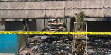 Bangunan sekolah pasca kebakaran dini hari, Minggu (27/9/2026). (ist)