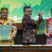 Ketua DPRD Kabupaten Kapuas, Ardiansah (kanan) dan Bupati Kapuas HM. Wiyatno menerima dokumen LHP LKPD Tahun 2025 dari Kepala BPK RI Perwakilan Kalimantan Tengah, Dodik Achmad Akbar, di Kantor BPK RI Perwakilan Kalimantan Tengah, Palangka Raya, Jumat (29/5/2026) lalu. (ist)