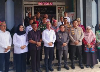 Anggota DPRD Kabupaten Kapuas, Thosibae Limin, menghadiri kegiatan penilaian Kampung Bebas dari Narkoba tingkat nasional yang dilaksanakan Tim Mabes Polri di Kelurahan Selat Utara, Kecamatan Selat, Kabupaten Kapuas, Jumat (26/6/2026). (ist)