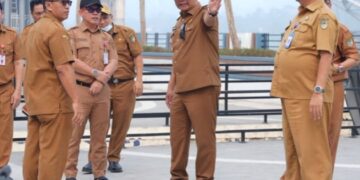 Bupati Barito Utara H. Shalahuddin, mencek progres pembangunan pelebaran jalan, Senin (7/9/2026).