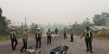 Kasat Lantas Polres Gunung Mas Iptu Erry Setiawan, S.H., M.H., beserta jajaran saat melaksanakan Latkatpuan serta di TPTKP kecelakaan lalu lintas, Rabu (9/9/2026) pagi. (ist)