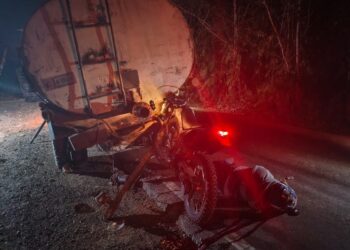 Kecelakaan yang terjadi di Jalan Negara Ampah - Tamiang Layang tepatnya di Desa Kandris, Minggu (13/9/2026) dini hari.