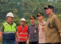 Bupati Barito Utara H. Shalahuddin, meninjau progres pembangunan Jembatan Lemo, Rabu (16/9/2026).