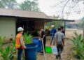 Pendistribusian air bersih oleh pihak BNJM langsung ke rumah - rumah warga, Sabtu (19/9/2026).