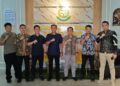 Jajaran Rutan Tamiang Layang dan Kejari Barito Timur berpose bersama usai koordinasi, Jumat (18/9/2026). (ist)