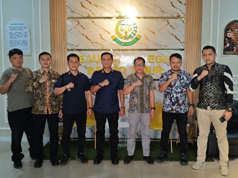 Jajaran Rutan Tamiang Layang dan Kejari Barito Timur berpose bersama usai koordinasi, Jumat (18/9/2026). (ist)
