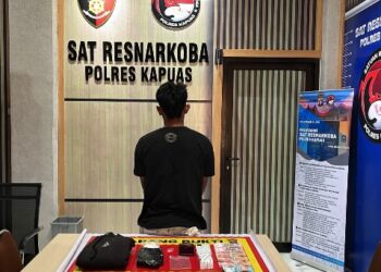 MM (27) dan barang bukti.