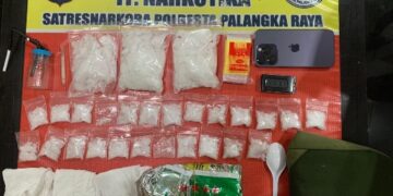 Penampakan barang bukti ratusan gram sabu.