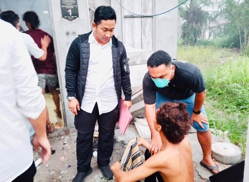 Pria berinisial AJ (22) saat diamankan petugas. (ist)