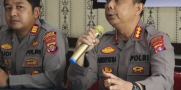 Kapolresta Palangka Raya Kombes Pol. Andiyatna, S.I.K., M.H., mengungkapkan kasus tersebut dalam press release di Mapolsek Pahandut, Jalan Ahmad Yani, Rabu (23/9/2026). (ist)