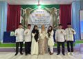 Wakil Ketua I DPRD Murung Raya, Dina Maulidah (tengah), bersama jajaran panitia MTQ ke -11 di Kelurahan Muara Laung, Jumat (25/9/2026).
