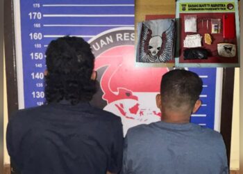 AS (51) dan AJI (44) beserta barang bukti.