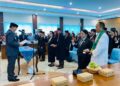 Bupati Bartim M. Yamin mengambil sumpah janji guru yang diangkat menjadi kepala sekolah, Kamis (29/10/2026).