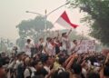 Aliansi Kalteng Melawan menggelar aksi unjuk rasa di depan Kantor Gubernur Kalteng, Jumat (23/10/2026). (ist)